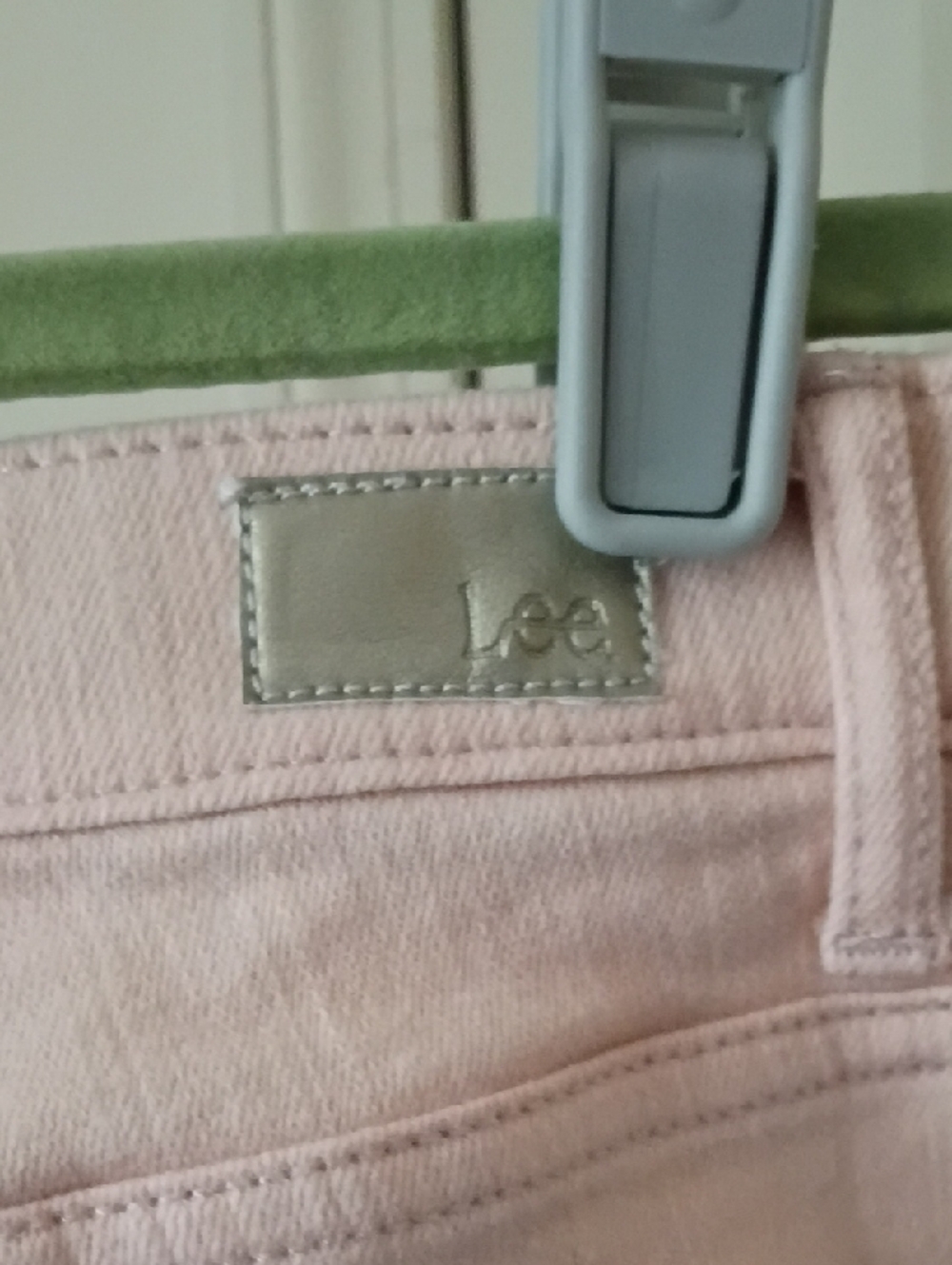 Lee Women’s Pale Pink Cropped Jeans